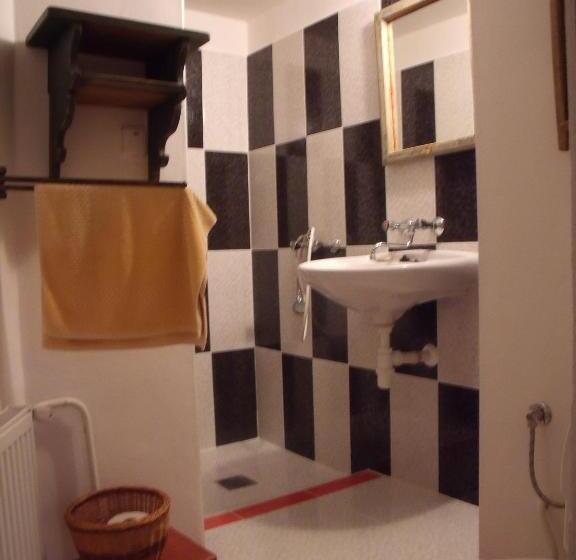 ペンション Bed & More Pogányvár