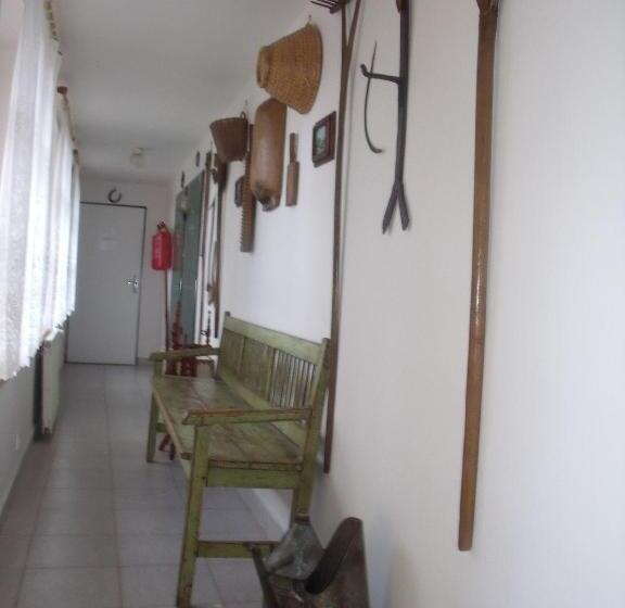 ペンション Bed & More Pogányvár