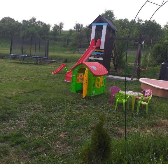 بنسيون Casa De Vacanta Silvia Varmaga