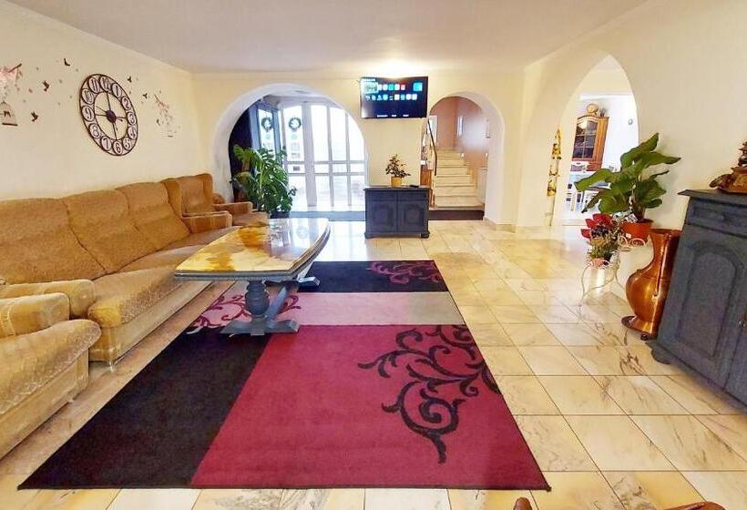 پانسیون Casa Giulia