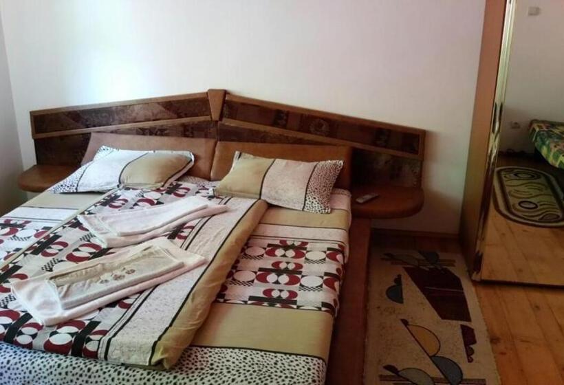 ペンション Casa Lorena