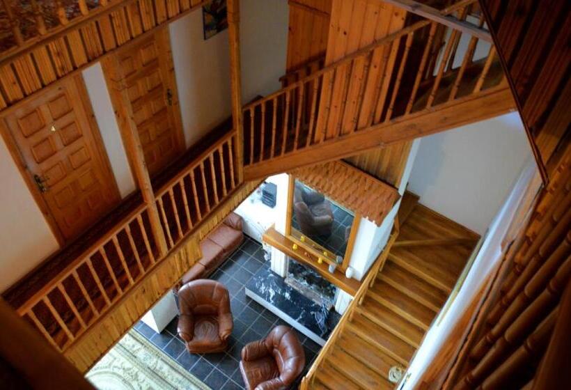 ペンション Casa Lorena