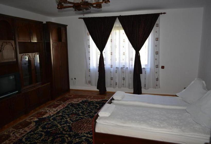 بنسيون Casa Miki