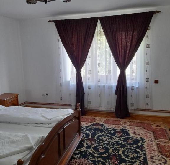 بنسيون Casa Miki