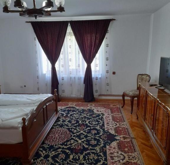 بنسيون Casa Miki