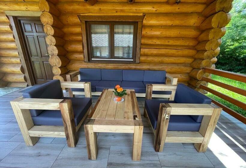 بنسيون Casutele Din Moisei