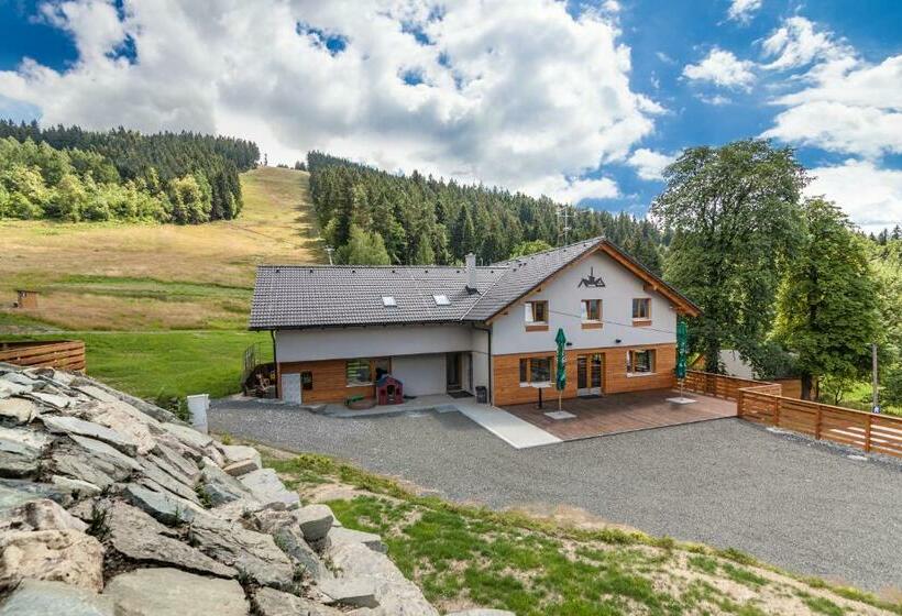 פנסיון Chata Pod Lysou