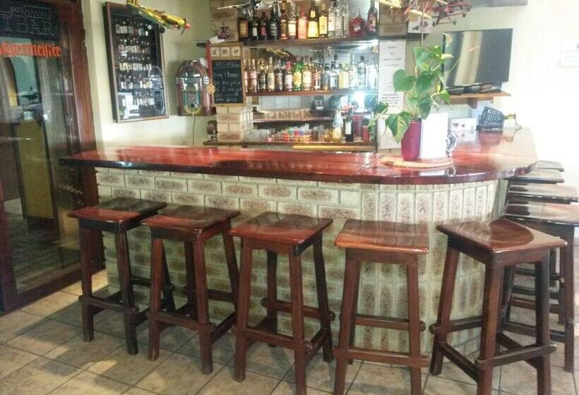 פנסיון Das Landhaus Guest Lodge & Conferencing Center