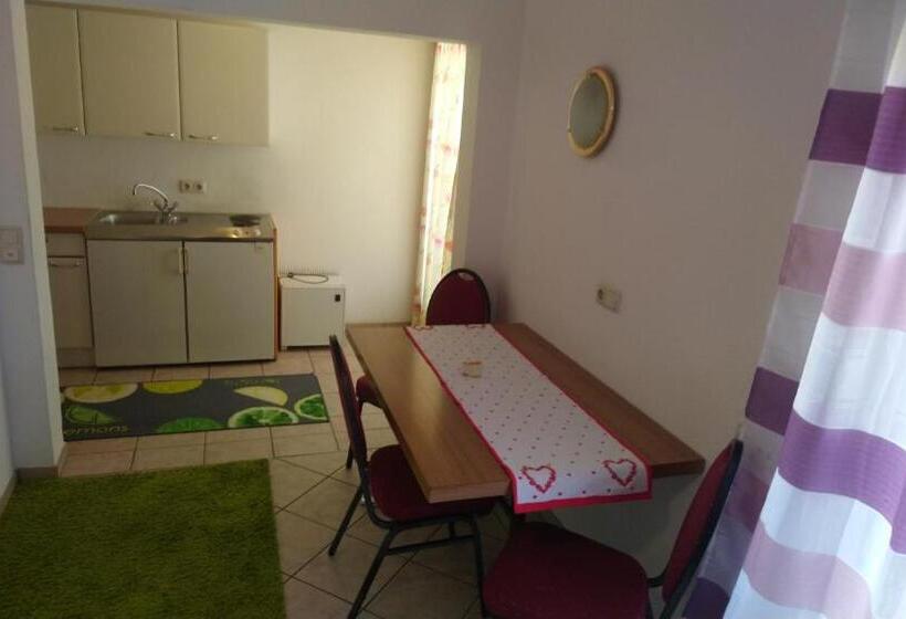 بنسيون Gasthaus Krone