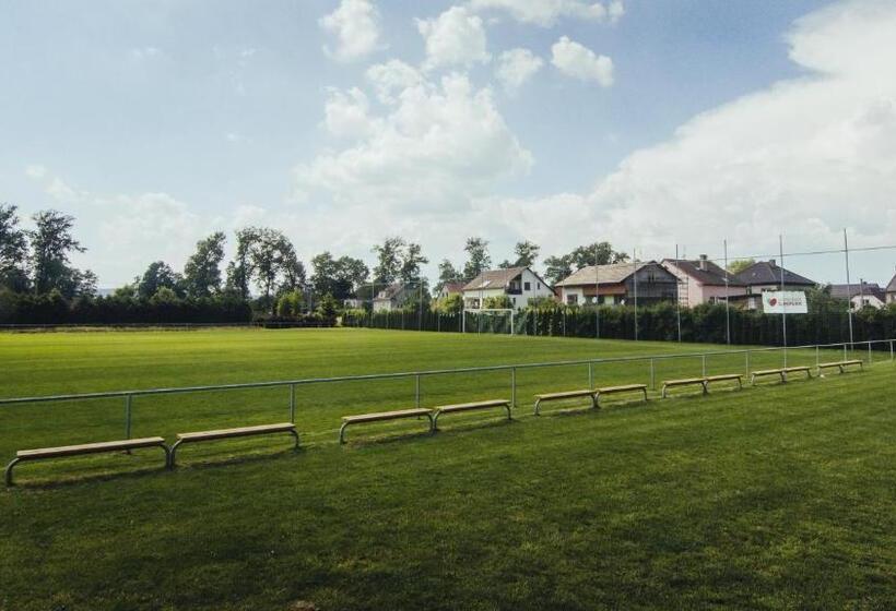 بنسيون Guest House Na Hřišti