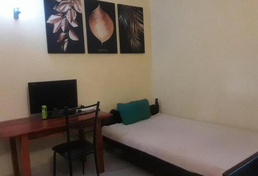 بنسيون Hansika Guest Inn