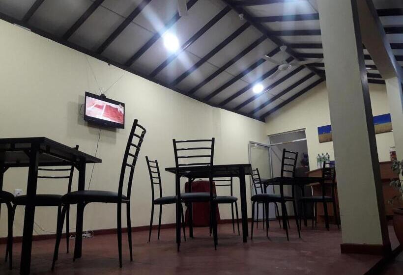 بنسيون Hansika Guest Inn
