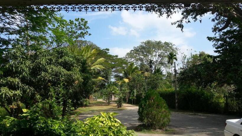 بنسيون Hansika Guest Inn