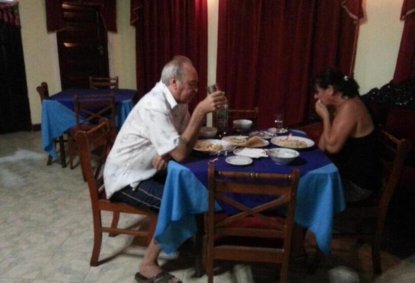 بنسيون Hansika Guest Inn