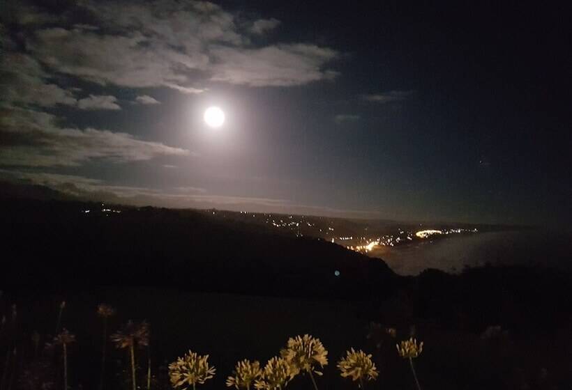 بنسيون Hilltop Boutique