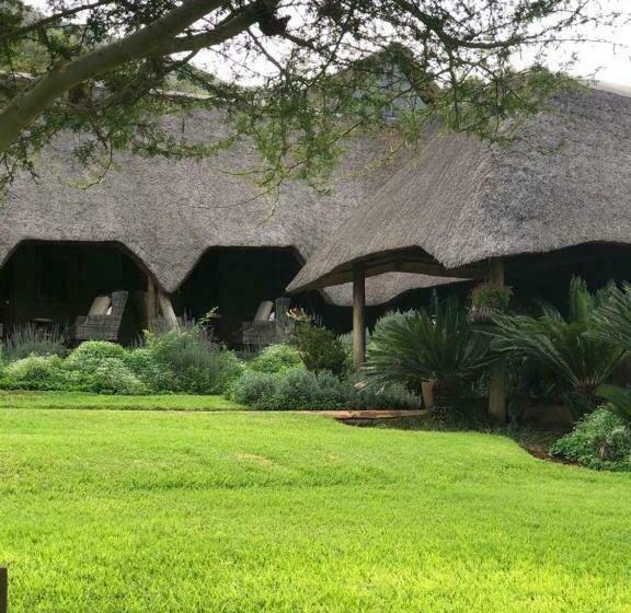 بنسيون Ithaba Falls Guest Farm Farm L59, Buffelsvley, Burgersfort, 1150