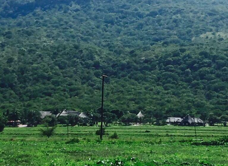 بنسيون Ithaba Falls Guest Farm Farm L59, Buffelsvley, Burgersfort, 1150