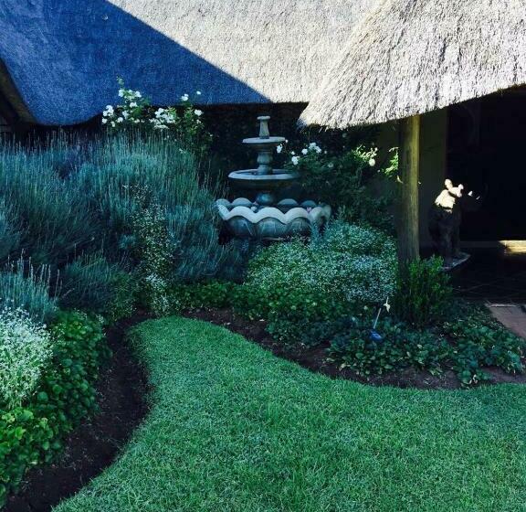 بنسيون Ithaba Falls Guest Farm Farm L59, Buffelsvley, Burgersfort, 1150
