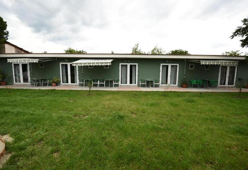 بنسيون La Mosie