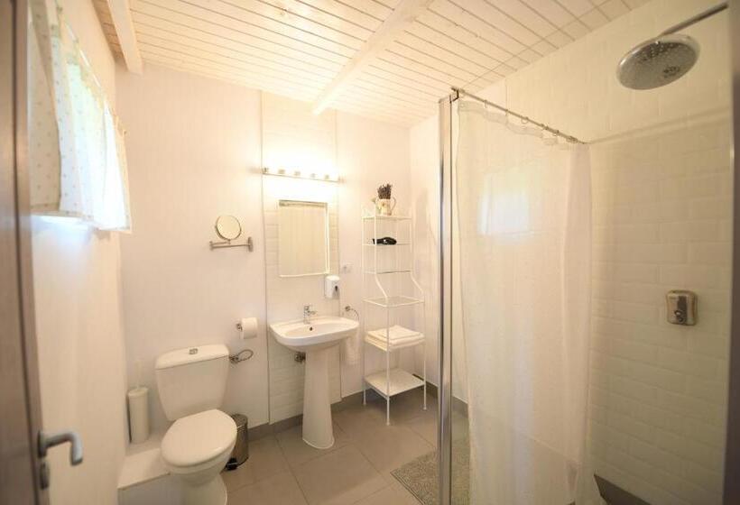 بنسيون La Mosie