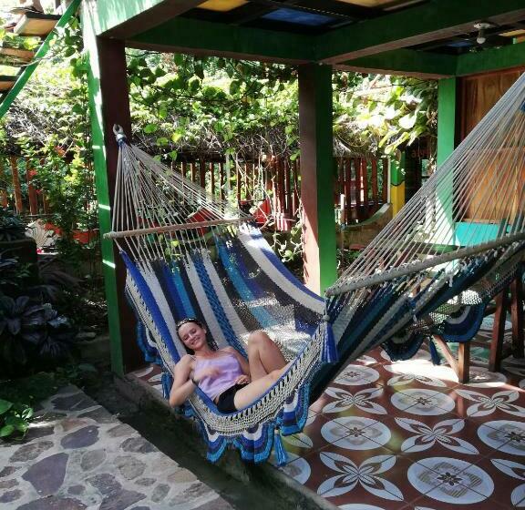 펜션 Lazy Crab Hostel