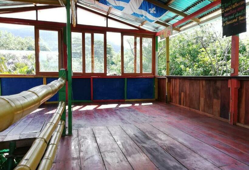 펜션 Lazy Crab Hostel