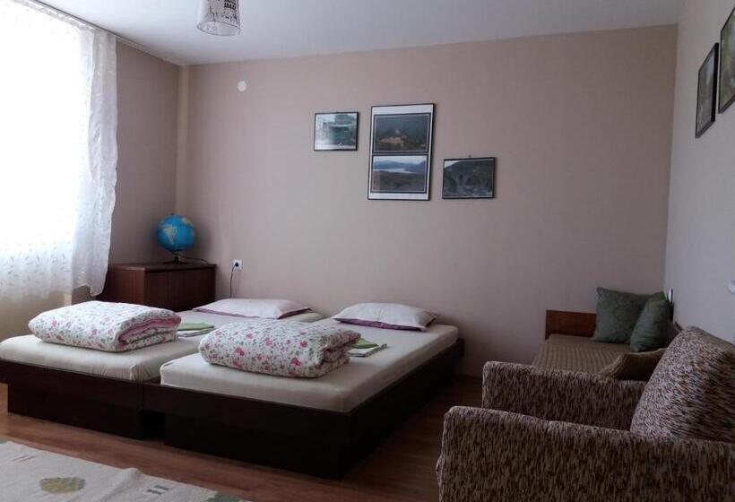 ペンション Mihaela Lake Retreat