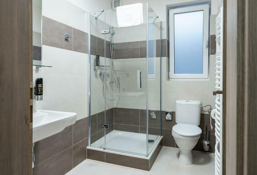 펜션 Penzion Pod Kartouzkou