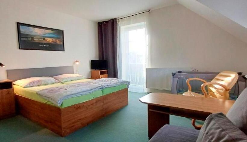 膳宿费 Penzion Marie