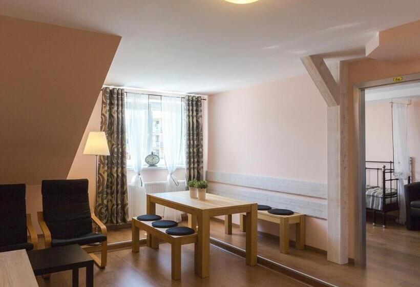 膳宿费 Penzion Na Palubě