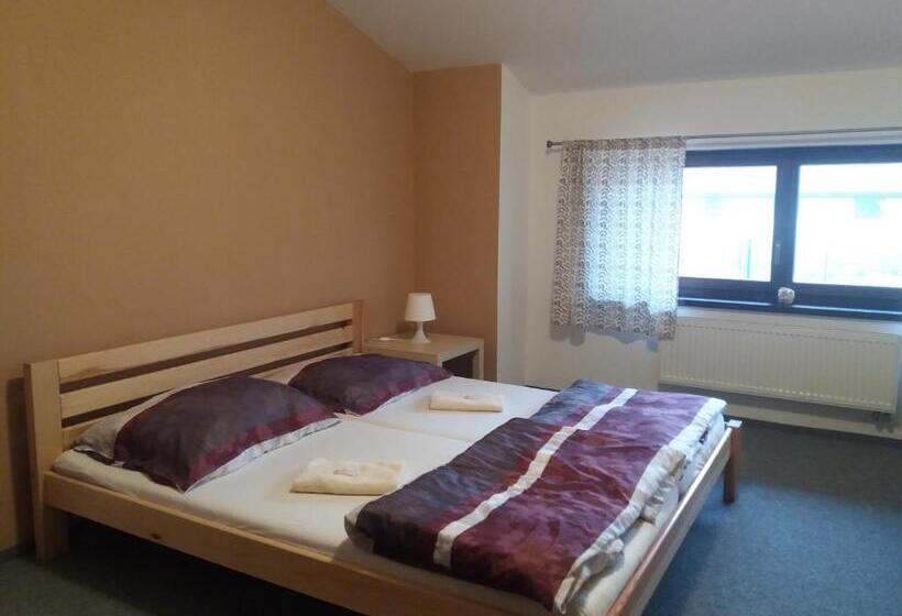 פנסיון Penzion Na Přehradě