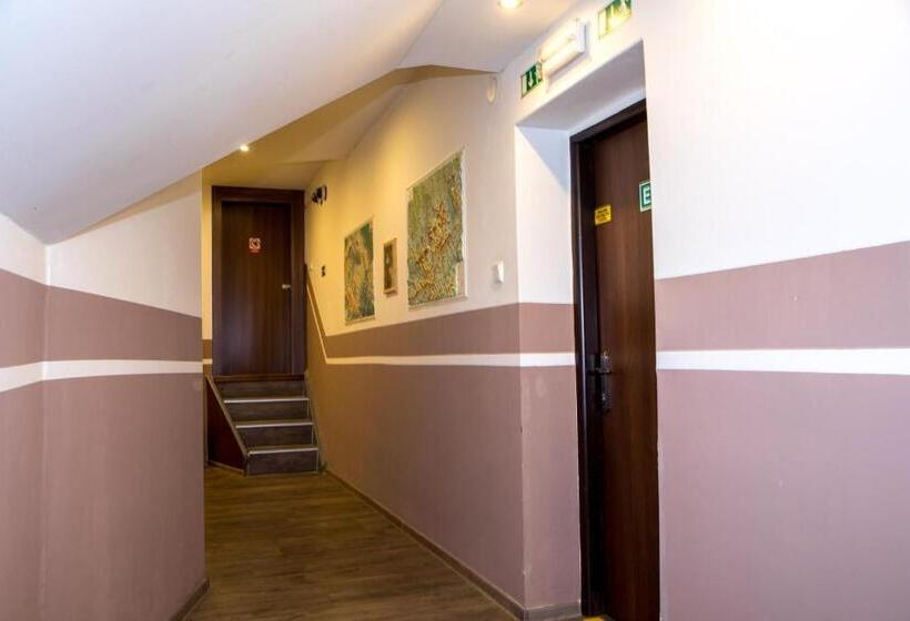 פנסיון Penzion A Restaurace Na Salaši