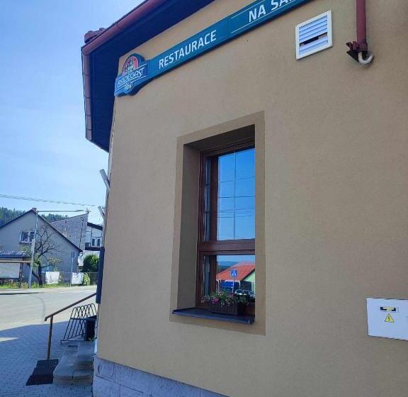 פנסיון Penzion A Restaurace Na Salaši