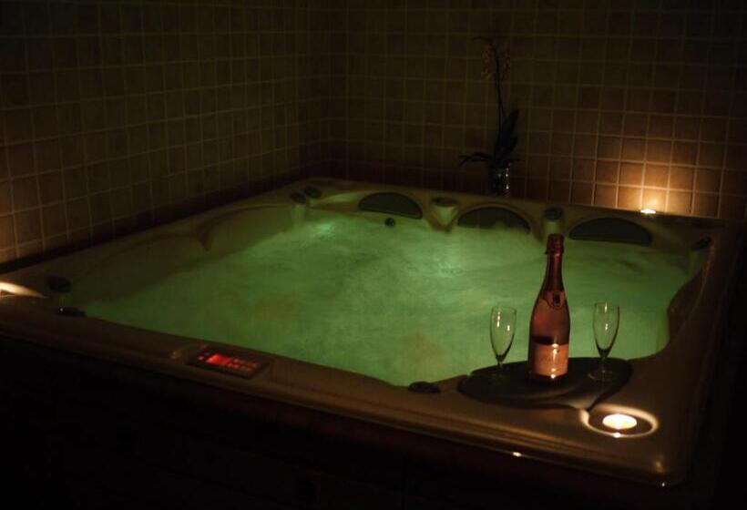 펜션 Penzion Pod Hradem