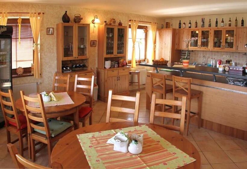 펜션 Penzion Pod Hradem