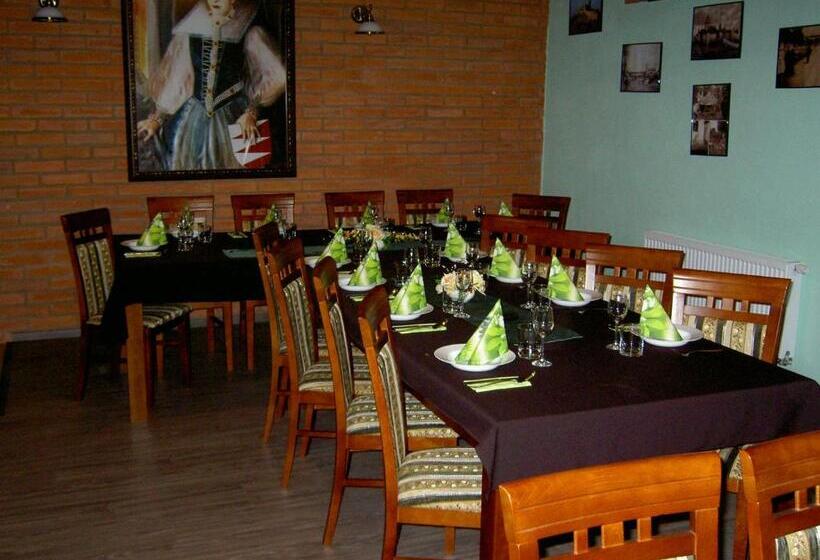 膳宿费 Pivnička Pod čachtickým Hradom