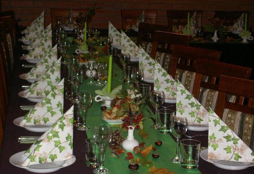 膳宿费 Pivnička Pod čachtickým Hradom