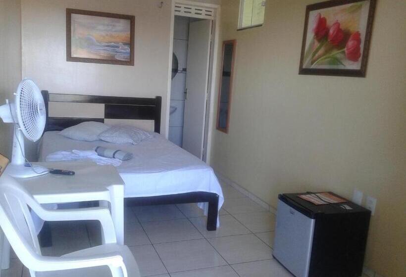 بنسيون Pousada Central