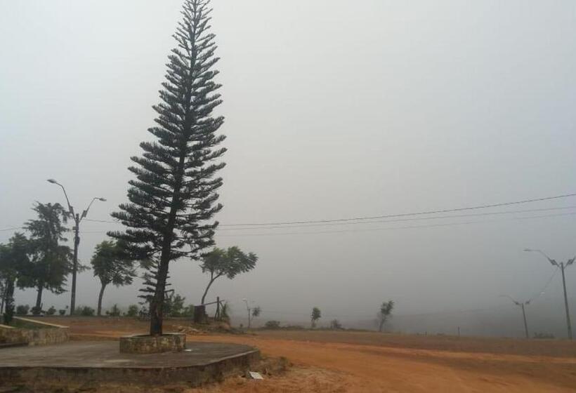 ペンション Pousada Central