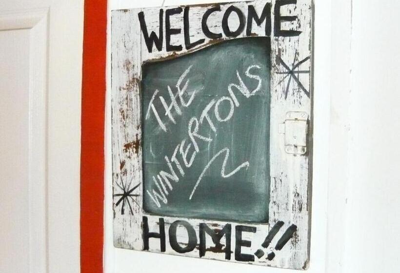 ペンション Purple House B&b Smithfield