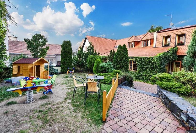 פנסיון Restaurace A Penzion U Palečků