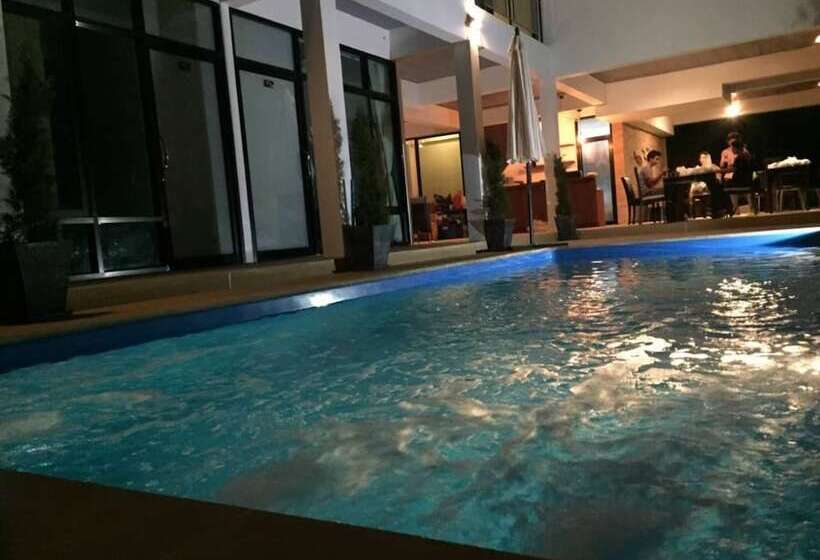 펜션 Vanavaree Resort