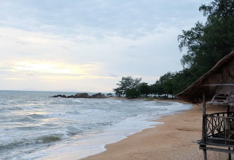 펜션 Vanavaree Resort