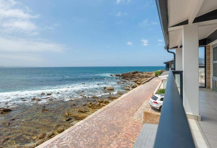 بنسيون Vic Bay Beach House