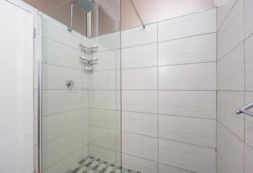 بنسيون Vic Bay Beach House