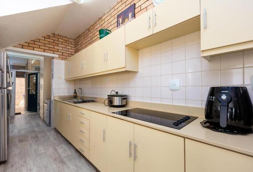 بنسيون Vic Bay Beach House