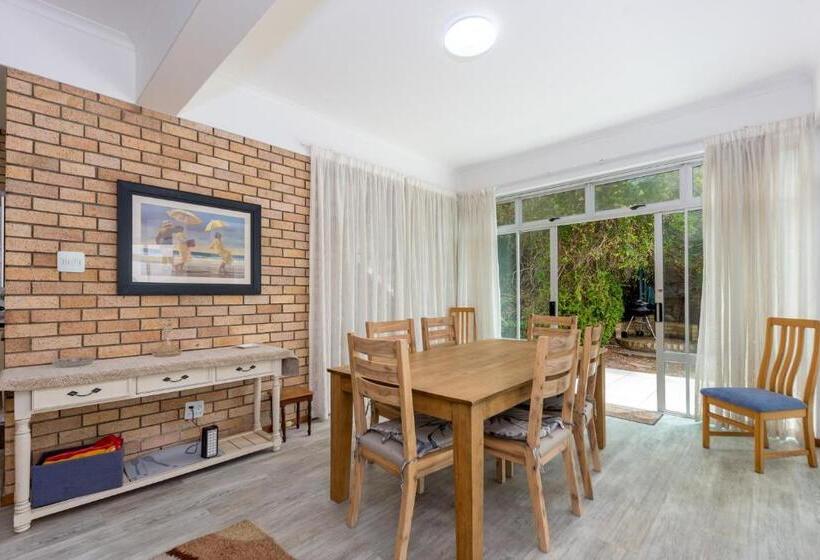 بنسيون Vic Bay Beach House