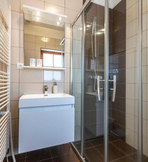 펜션 Zámecký Dvůr černousy