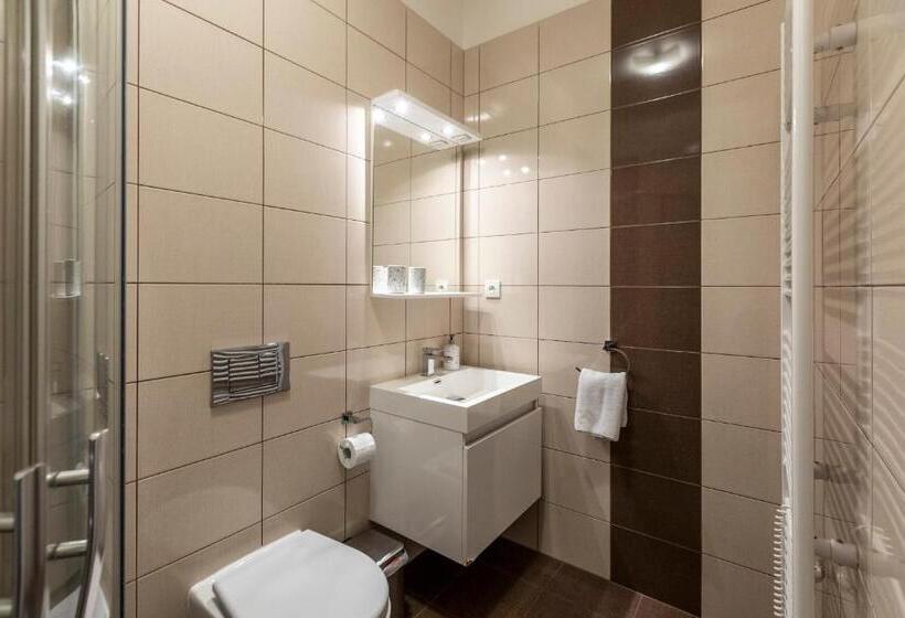 펜션 Zámecký Dvůr černousy