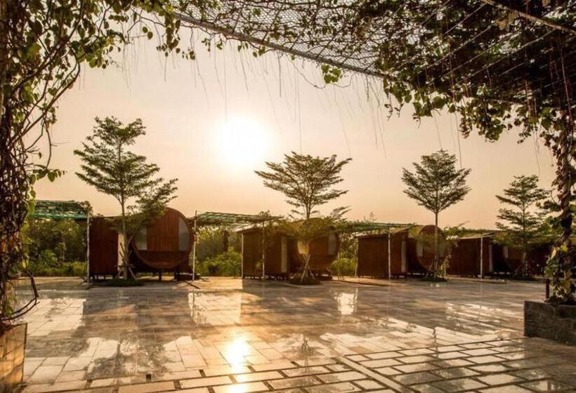 Prew Lom Chom Nam Resort